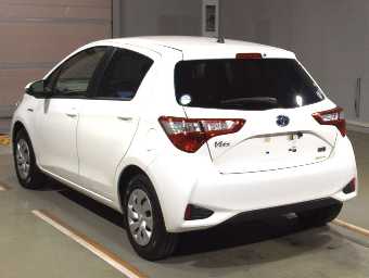 TOYOTA VITZ 2020 Image 4