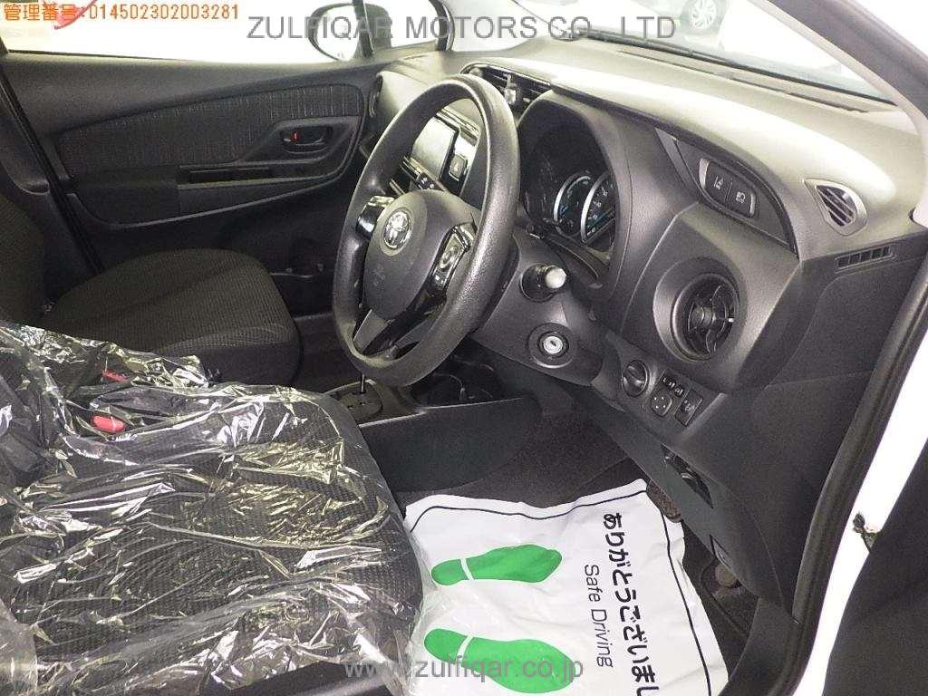 TOYOTA VITZ 2020 Image 5