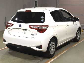 TOYOTA VITZ 2020 Image 2