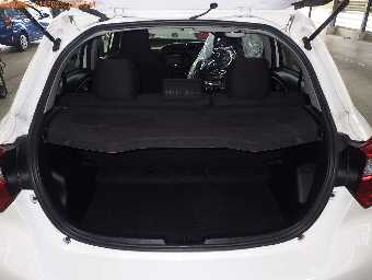 TOYOTA VITZ 2020 Image 8