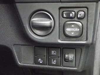 TOYOTA COROLLA AXIO 2017 Image 11