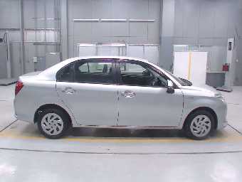 TOYOTA COROLLA AXIO 2017 Image 3