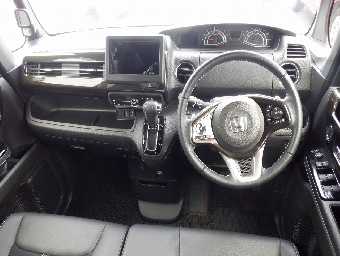 HONDA N-BOX CUSTOM 2019 Image 11