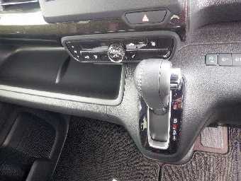 HONDA N-BOX CUSTOM 2019 Image 13