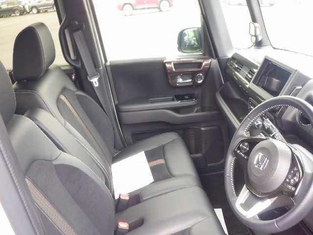 HONDA N-BOX CUSTOM 2019 Image 20