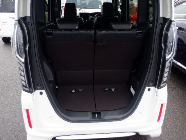 HONDA N-BOX CUSTOM 2019 Image 22