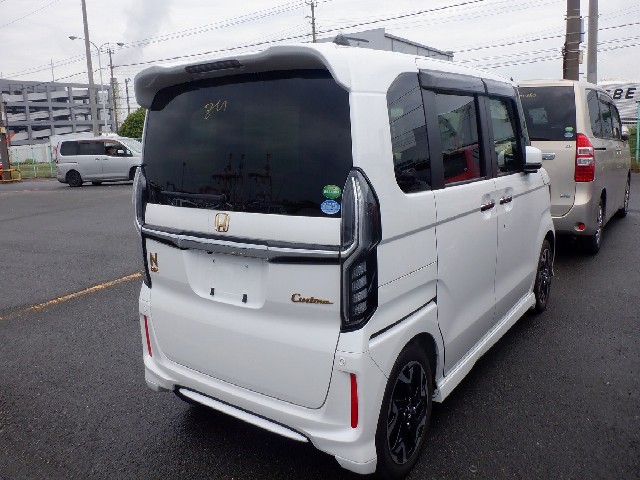 HONDA N-BOX CUSTOM 2019 Image 26