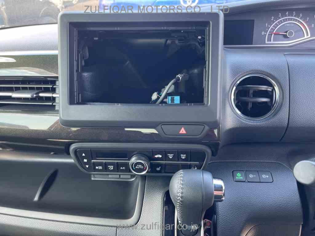 HONDA N-BOX CUSTOM 2019 Image 7