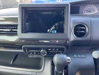 HONDA N-BOX CUSTOM 2019 Image 7