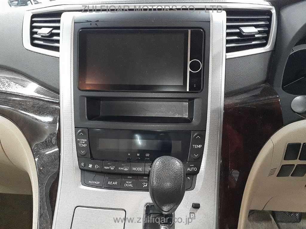 TOYOTA ALPHARD 2013 Image 10