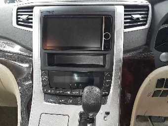 TOYOTA ALPHARD 2013 Image 10