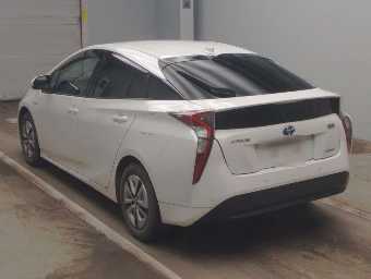 TOYOTA PRIUS 2018 Image 4