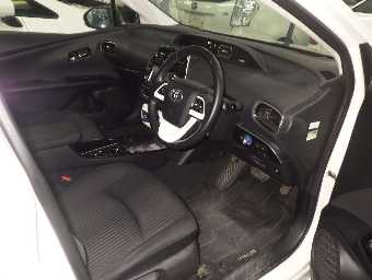 TOYOTA PRIUS 2018 Image 5