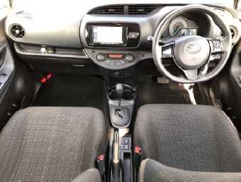 TOYOTA VITZ 2020 Image 4