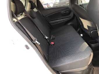 TOYOTA VITZ 2020 Image 9