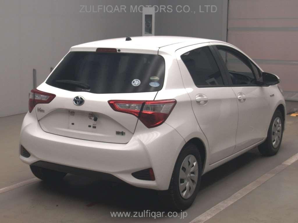 TOYOTA VITZ 2020 Image 2