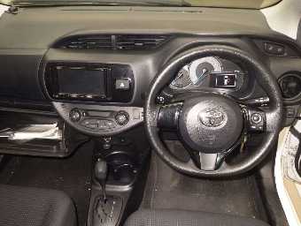 TOYOTA VITZ 2020 Image 6