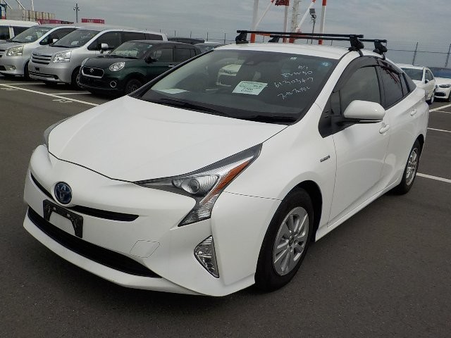 TOYOTA PRIUS 2018 Image 22