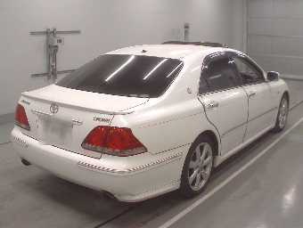 TOYOTA CROWN 2005 Image 2