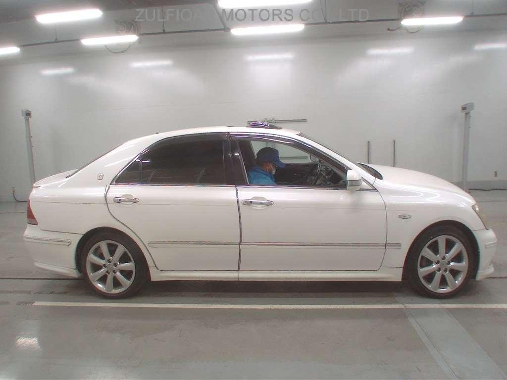 TOYOTA CROWN 2005 Image 3