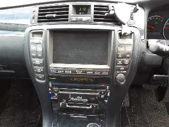 TOYOTA CROWN 2005 Image 9