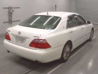 TOYOTA CROWN 2006 Image 2