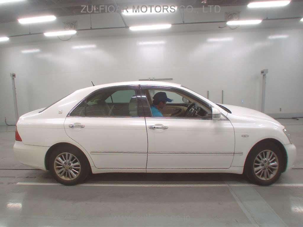TOYOTA CROWN 2006 Image 3