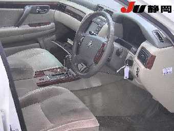 TOYOTA CROWN 2002 Image 3