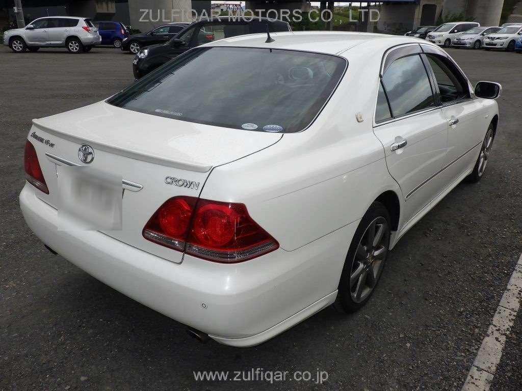TOYOTA CROWN 2004 Image 2