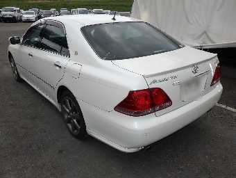 TOYOTA CROWN 2004 Image 4