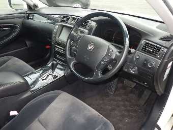 TOYOTA CROWN 2004 Image 5