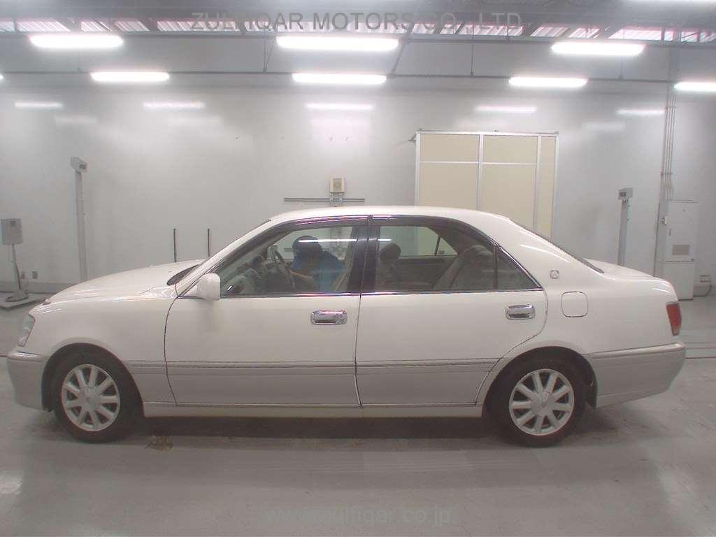 TOYOTA CROWN 2002 Image 4