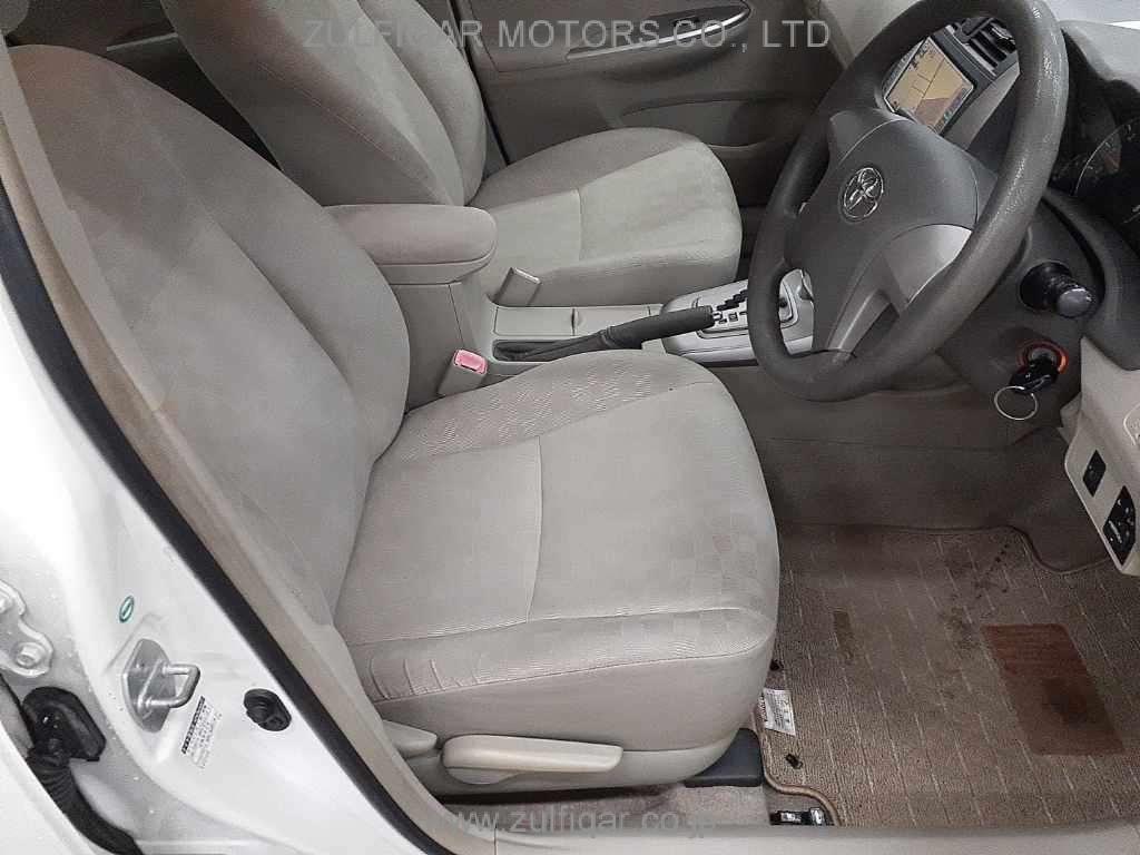 TOYOTA COROLLA AXIO 2009 Image 8