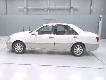TOYOTA CROWN 2002 Image 4