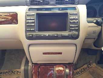 TOYOTA CROWN 2002 Image 9