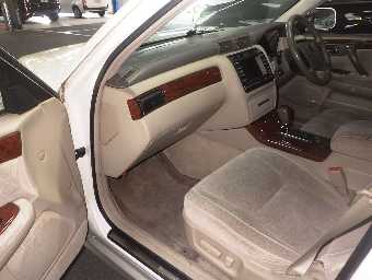 TOYOTA CROWN 2002 Image 8