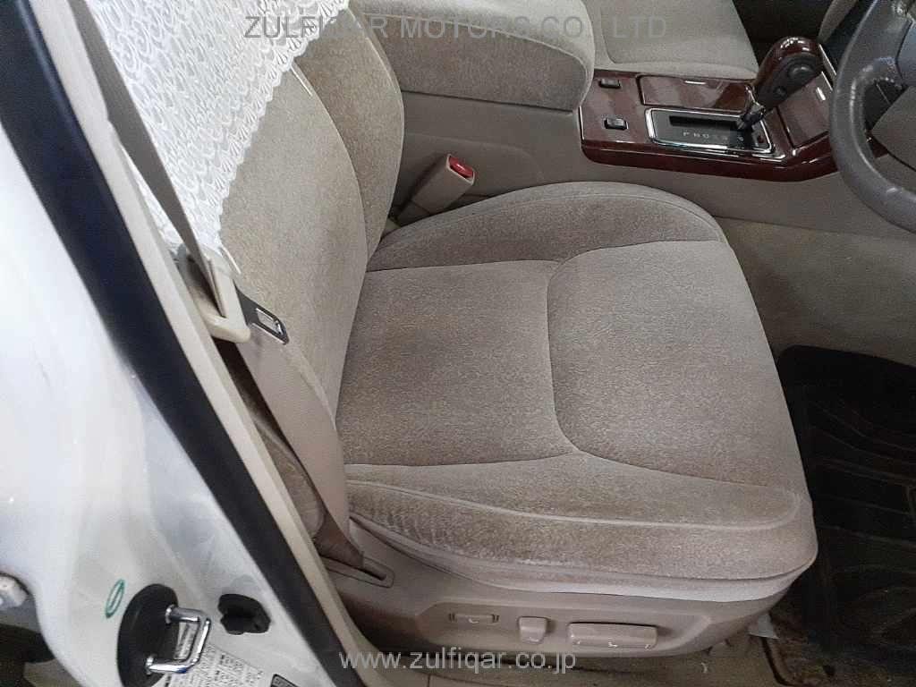 TOYOTA CROWN 2002 Image 8