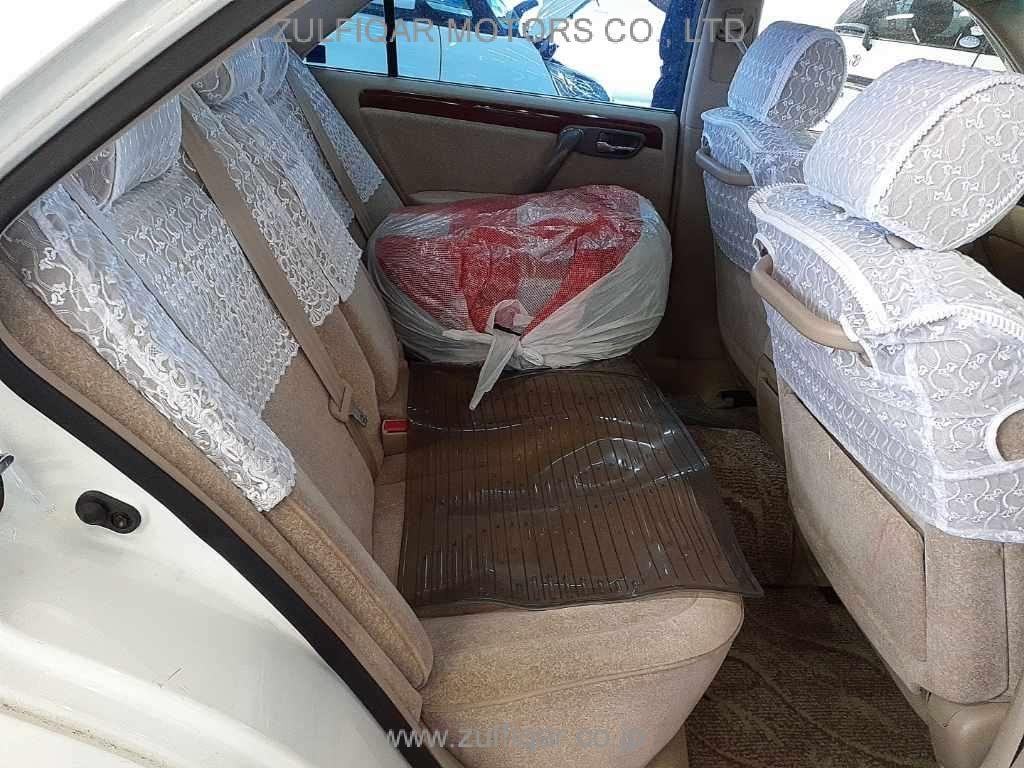 TOYOTA CROWN 2002 Image 10