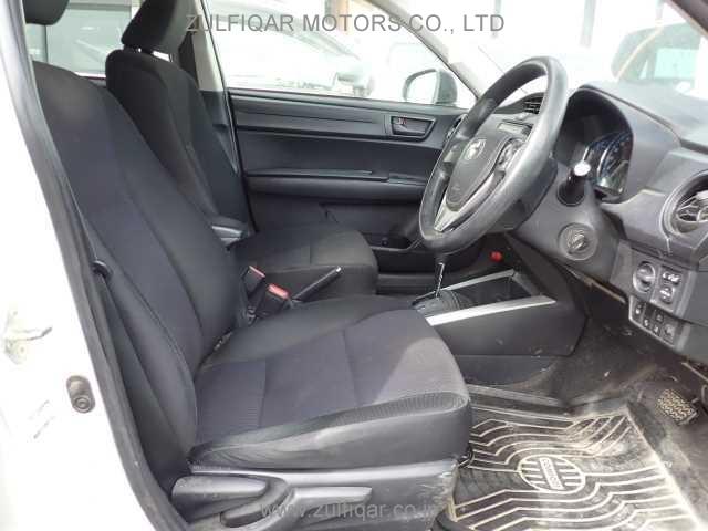 TOYOTA COROLLA FIELDER 2018 Image 6