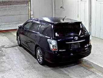 TOYOTA COROLLA FIELDER 2010 Image 2