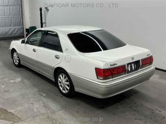 TOYOTA CROWN 2002 Image 2