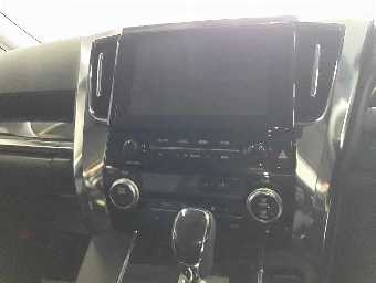 TOYOTA VELLFIRE 2020 Image 10