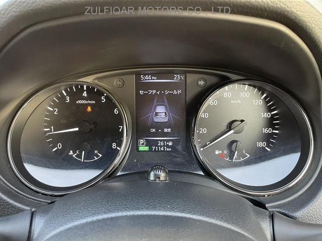 NISSAN X-TRAIL 2019 Image 7