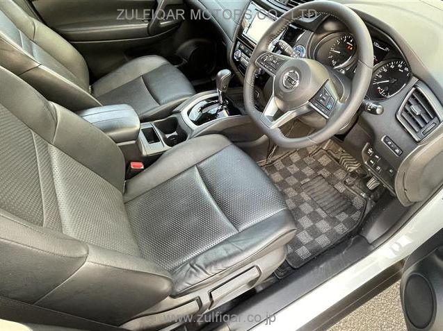 NISSAN X-TRAIL 2019 Image 9