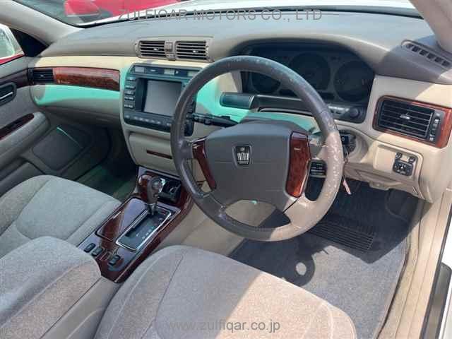 TOYOTA CROWN 2002 Image 3