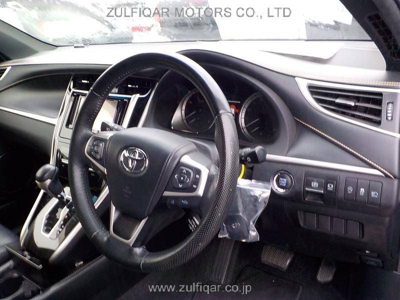 TOYOTA HARRIER 2018 Image 12