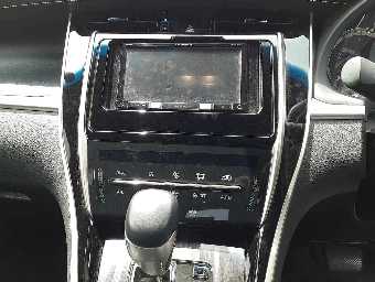 TOYOTA HARRIER 2018 Image 10