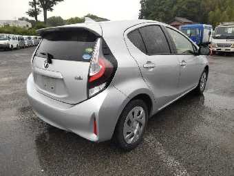 TOYOTA AQUA 2020 Image 2