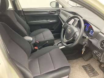 TOYOTA COROLLA FIELDER 2018 Image 5