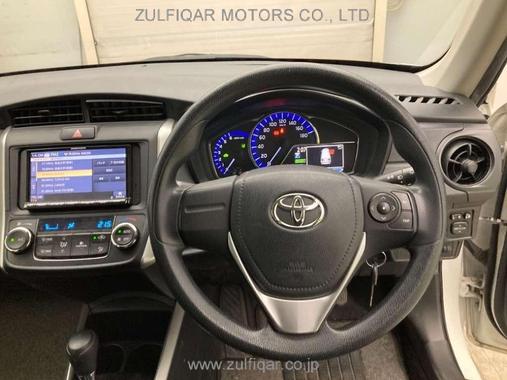 TOYOTA COROLLA FIELDER 2018 Image 6